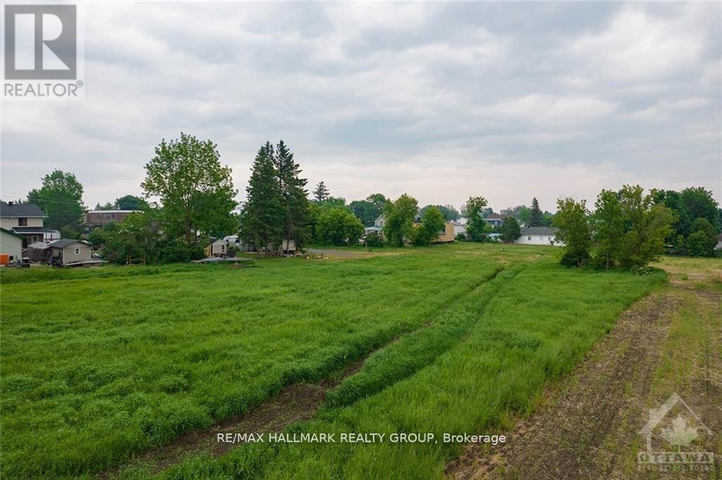 2 - 3748 Champlain Street, Clarence-Rockland, Ontario  K0A 1E0 - Photo 10 - X12466453