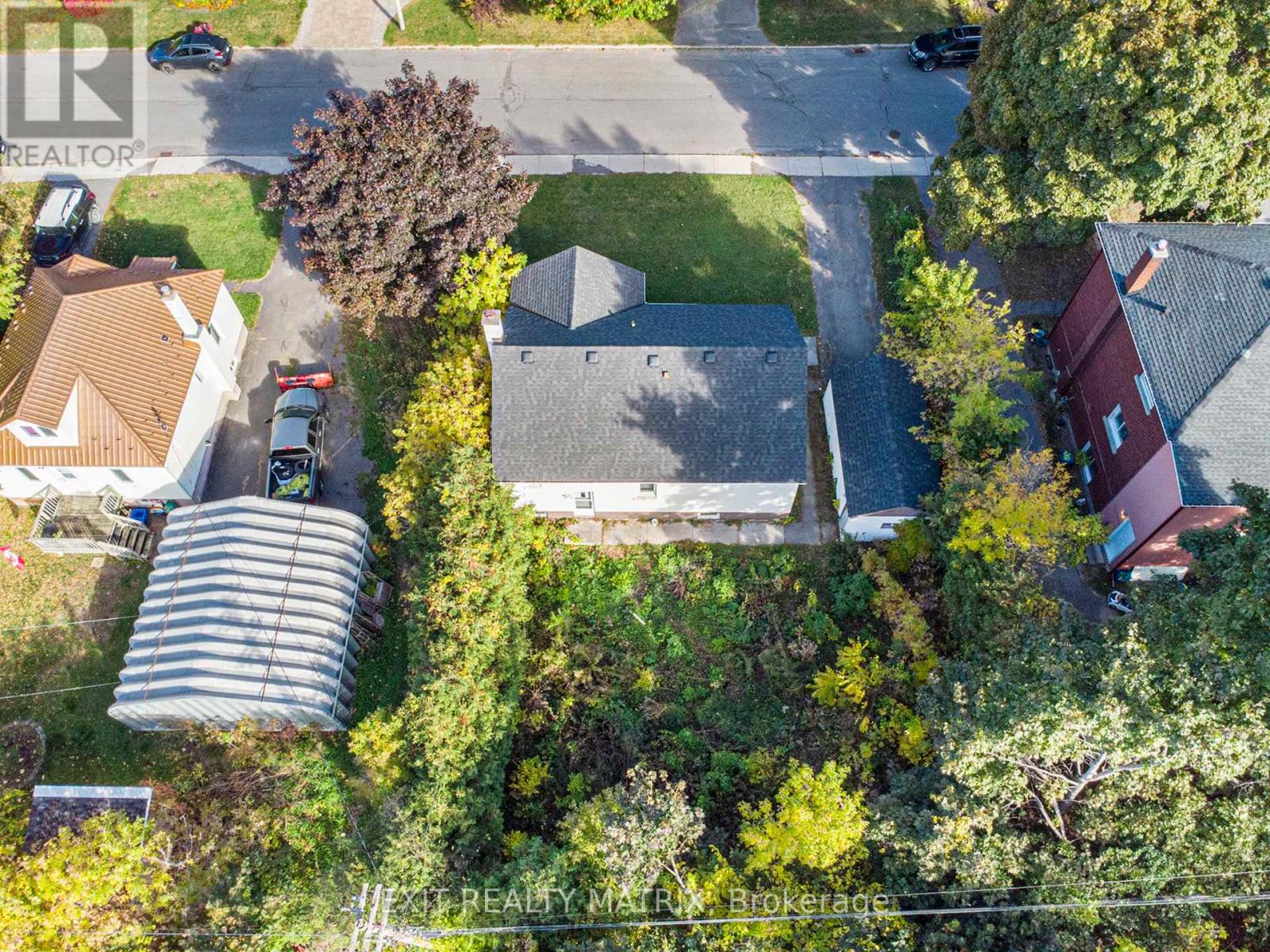436 Blake Boulevard, Ottawa, Ontario  K1K 1B1 - Photo 5 - X12471120