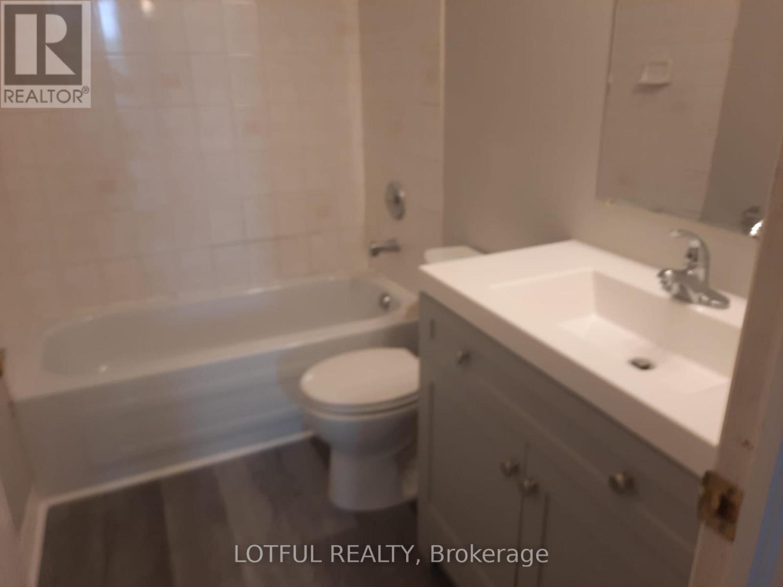 301 - 192 King Street W, Prescott, Ontario  K0E 1T0 - Photo 12 - X12471791
