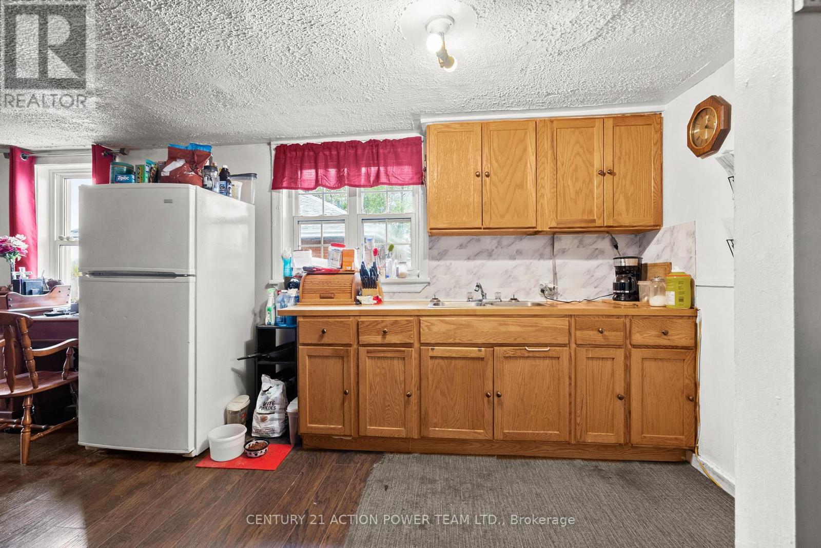331 Seventh Street E, Cornwall, Ontario  K6H 2R8 - Photo 7 - X12476212