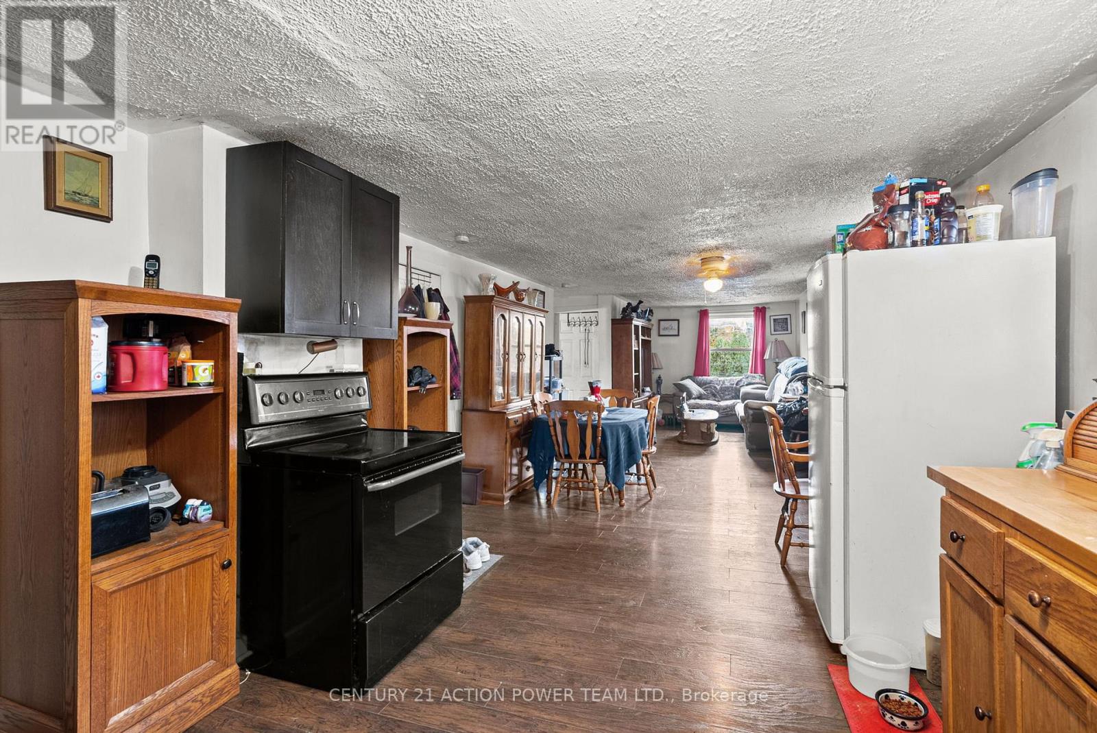 331 Seventh Street E, Cornwall, Ontario  K6H 2R8 - Photo 8 - X12476212