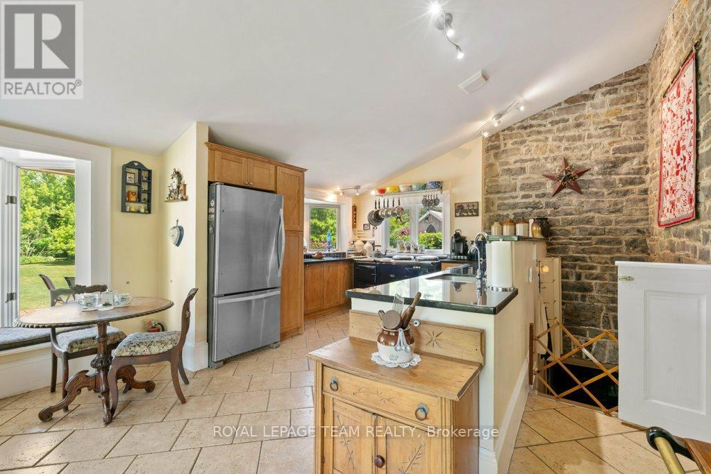 10095 Shaw Road, North Dundas, Ontario  K0E 1S0 - Photo 11 - X12483325