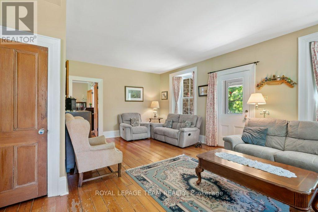 10095 Shaw Road, North Dundas, Ontario  K0E 1S0 - Photo 9 - X12483325