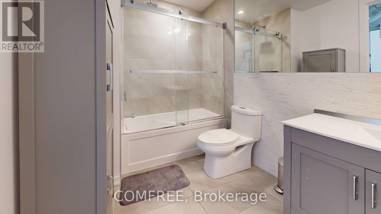 404 - 150 Greenfield Avenue, Ottawa, Ontario  K1S 5W6 - Photo 6 - X12504700