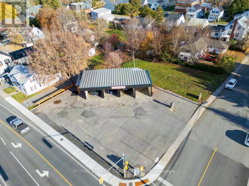 12 Elgin Street E, Arnprior, Ontario  K7S 1N3 - Photo 12 - X12521276