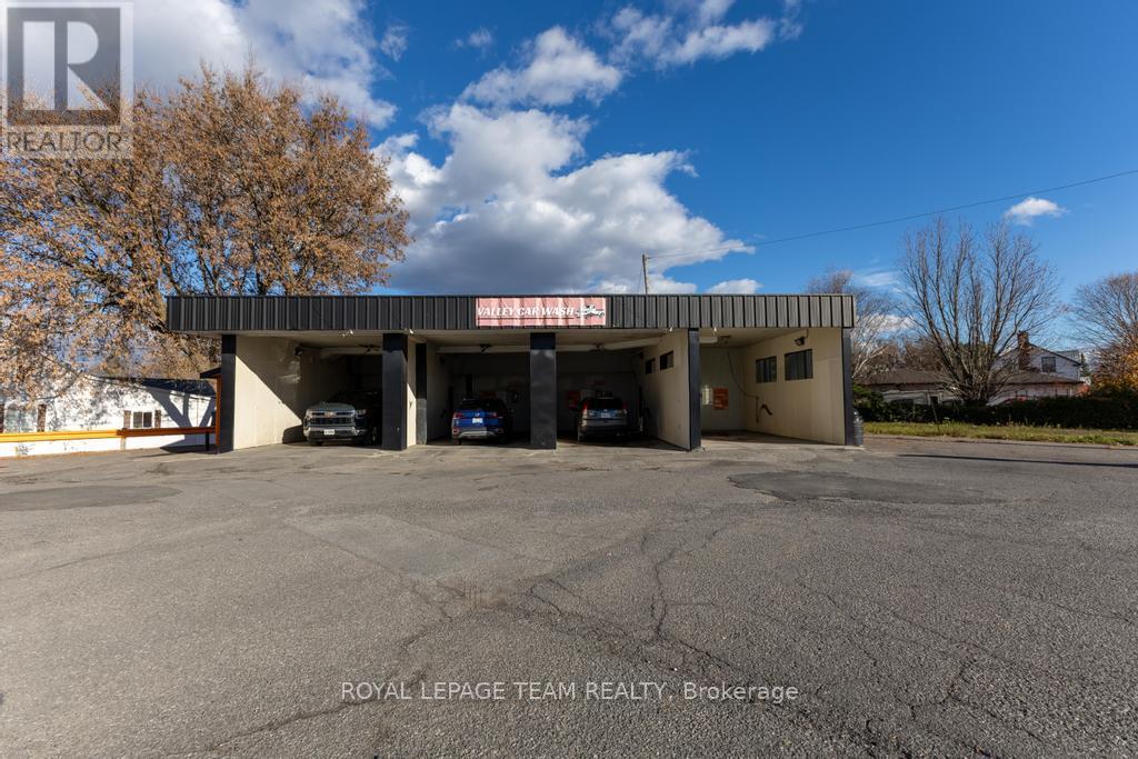 12 Elgin Street E, Arnprior, Ontario  K7S 1N3 - Photo 5 - X12521276