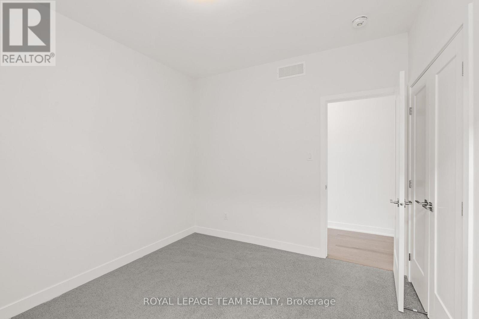 1039 Moore Street, Brockville, Ontario  K6V 0H1 - Photo 37 - X12524078