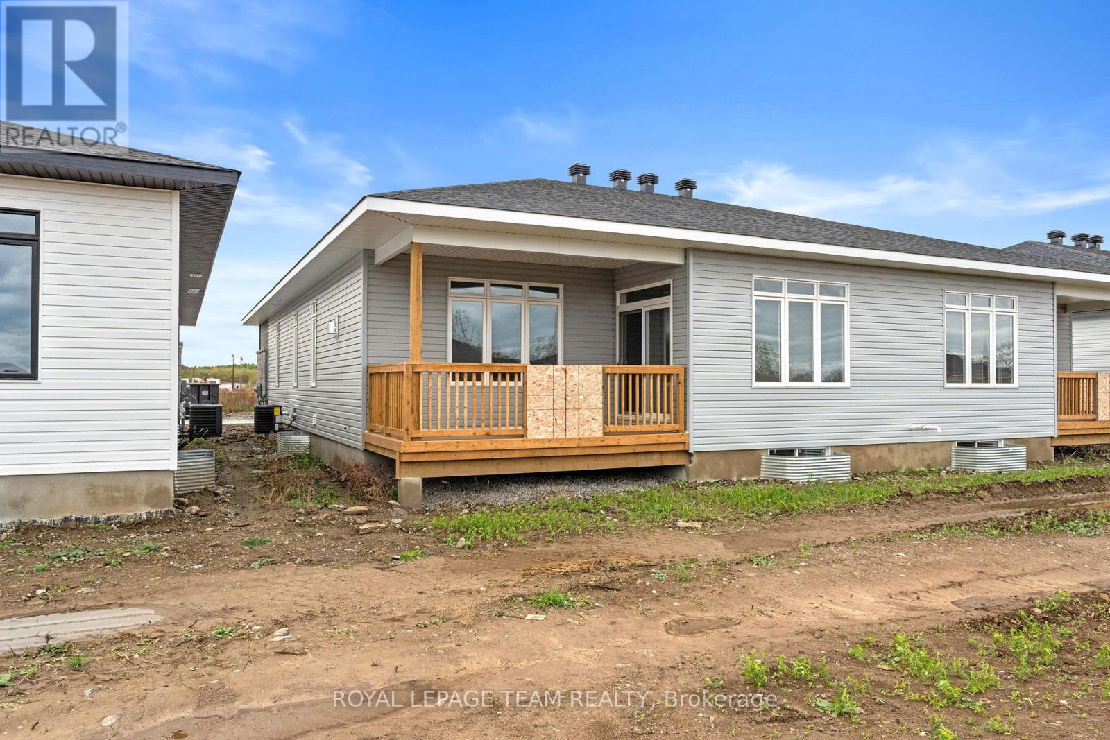 1039 Moore Street, Brockville, Ontario  K6V 0H1 - Photo 41 - X12524078