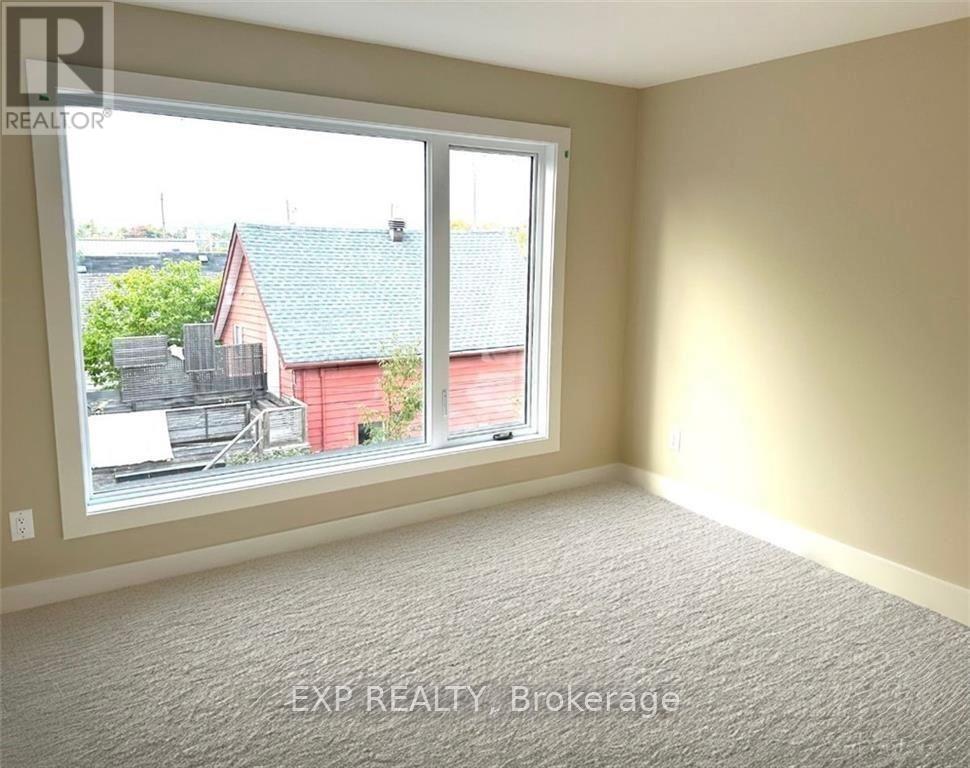A + B - 25 O'meara Street, Ottawa, Ontario  K1Y 2S8 - Photo 11 - X12553076