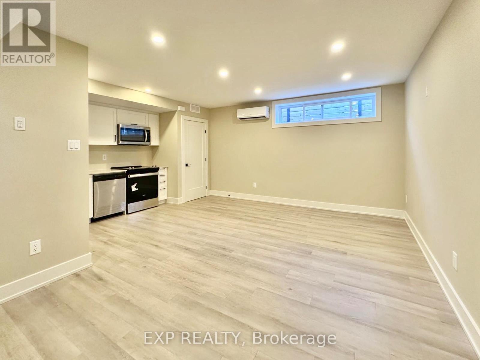 A + B - 25 O'meara Street, Ottawa, Ontario  K1Y 2S8 - Photo 18 - X12553076