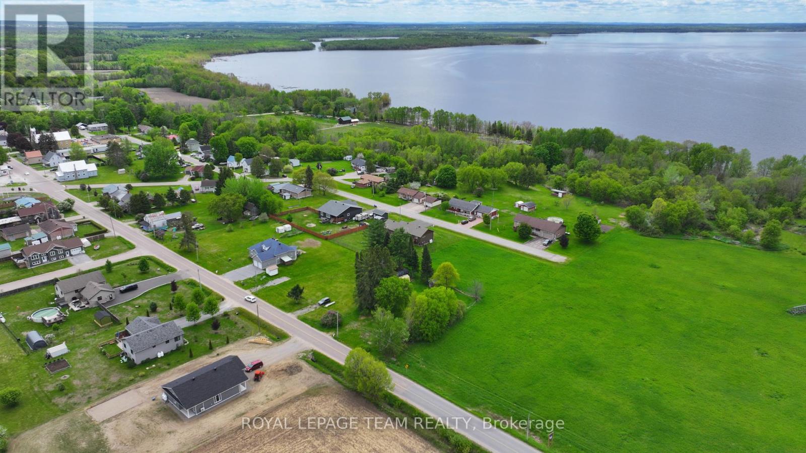 47 Rapid Road, Whitewater Region, Ontario  K0J 2L0 - Photo 8 - X12553458