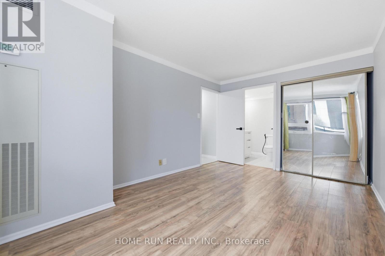 104 - 151 Bay Street, Ottawa, Ontario  K1R 7T2 - Photo 19 - X12569924