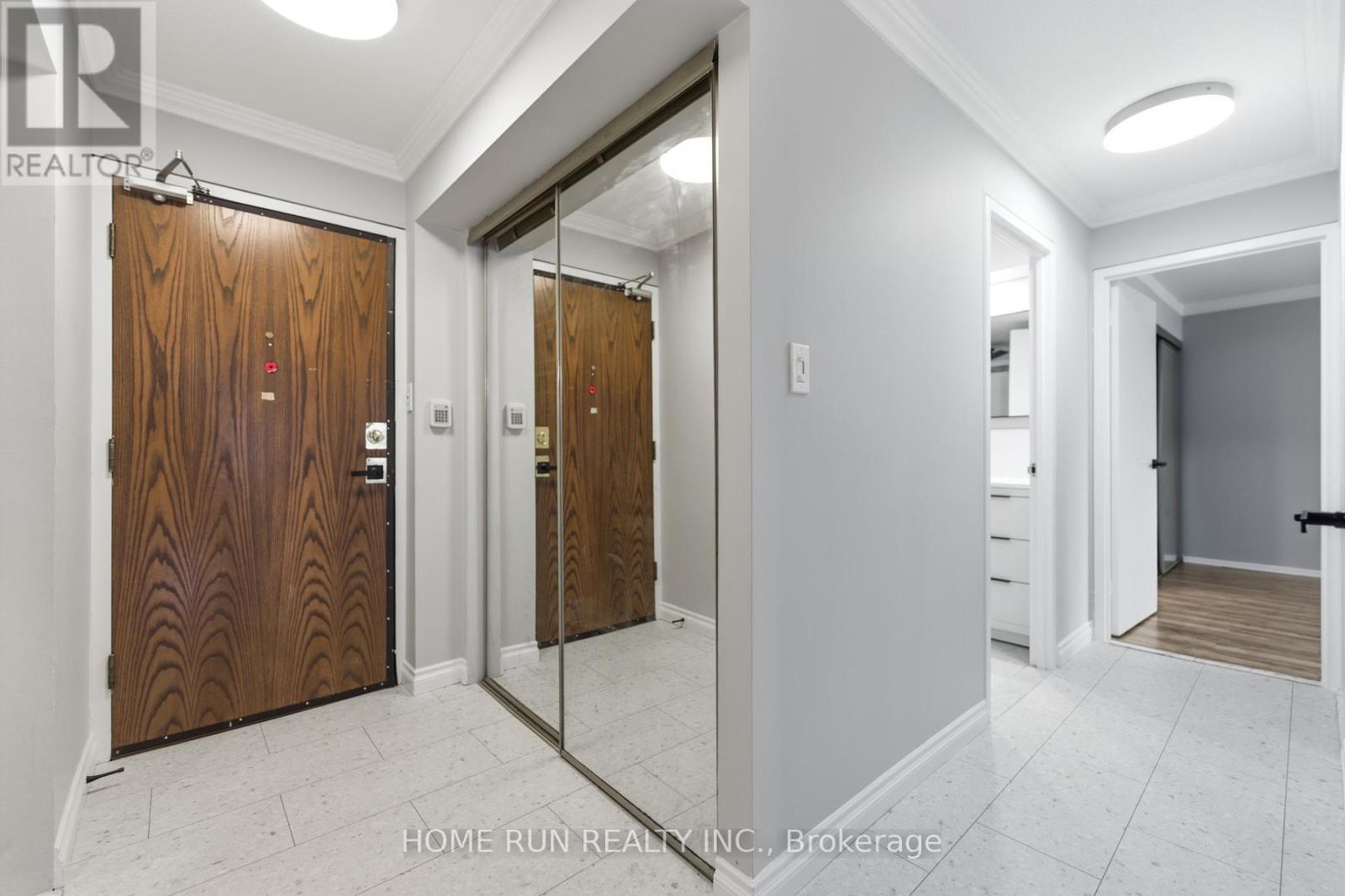 104 - 151 Bay Street, Ottawa, Ontario  K1R 7T2 - Photo 7 - X12569924