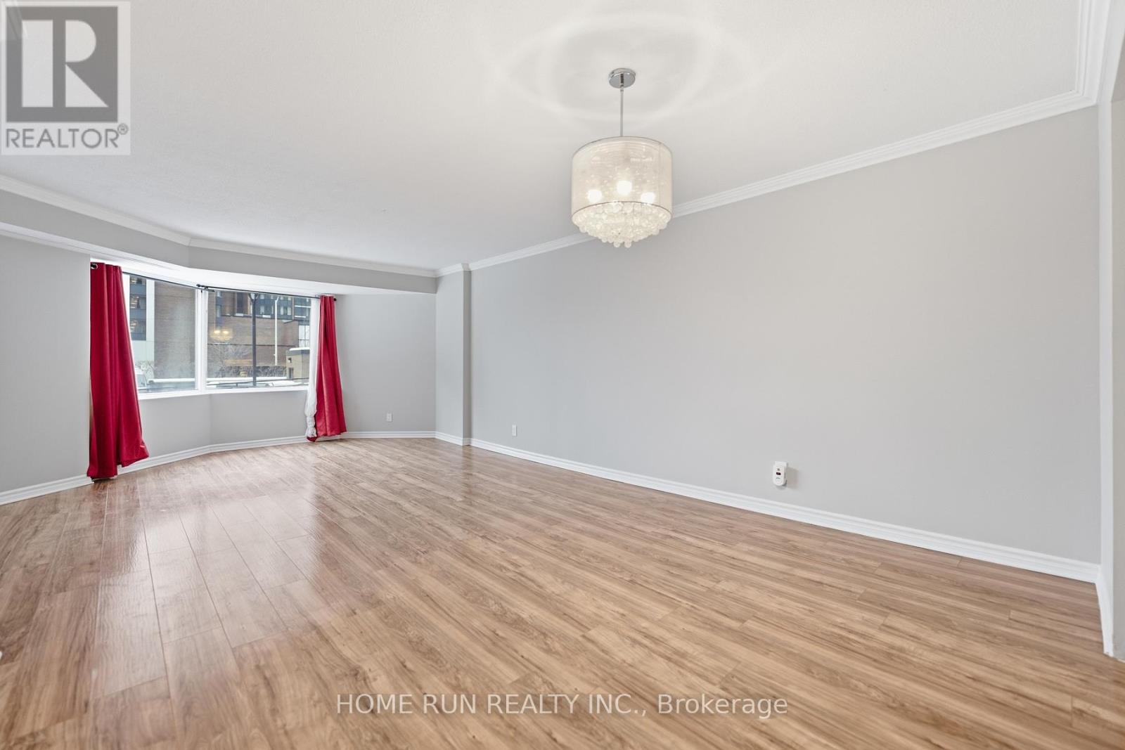 104 - 151 Bay Street, Ottawa, Ontario  K1R 7T2 - Photo 8 - X12569924
