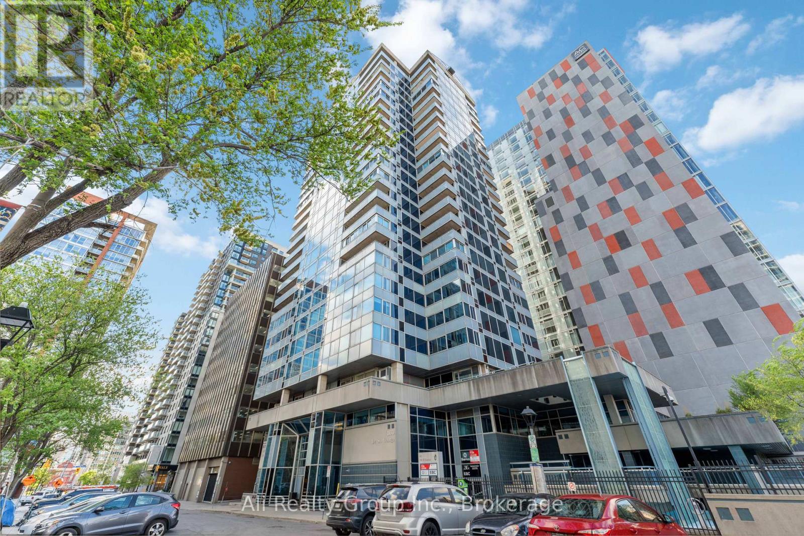 101 - 160 George Street, Ottawa, Ontario  K1N 9M2 - Photo 1 - X12584284