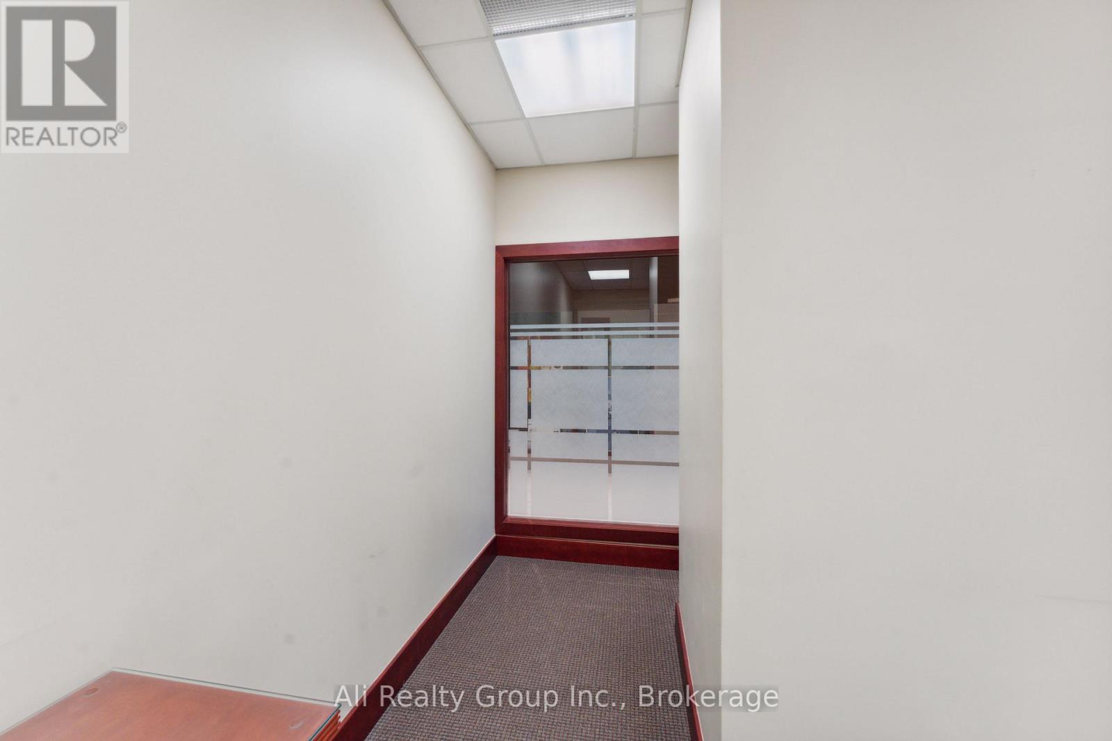 101 - 160 George Street, Ottawa, Ontario  K1N 9M2 - Photo 11 - X12584284