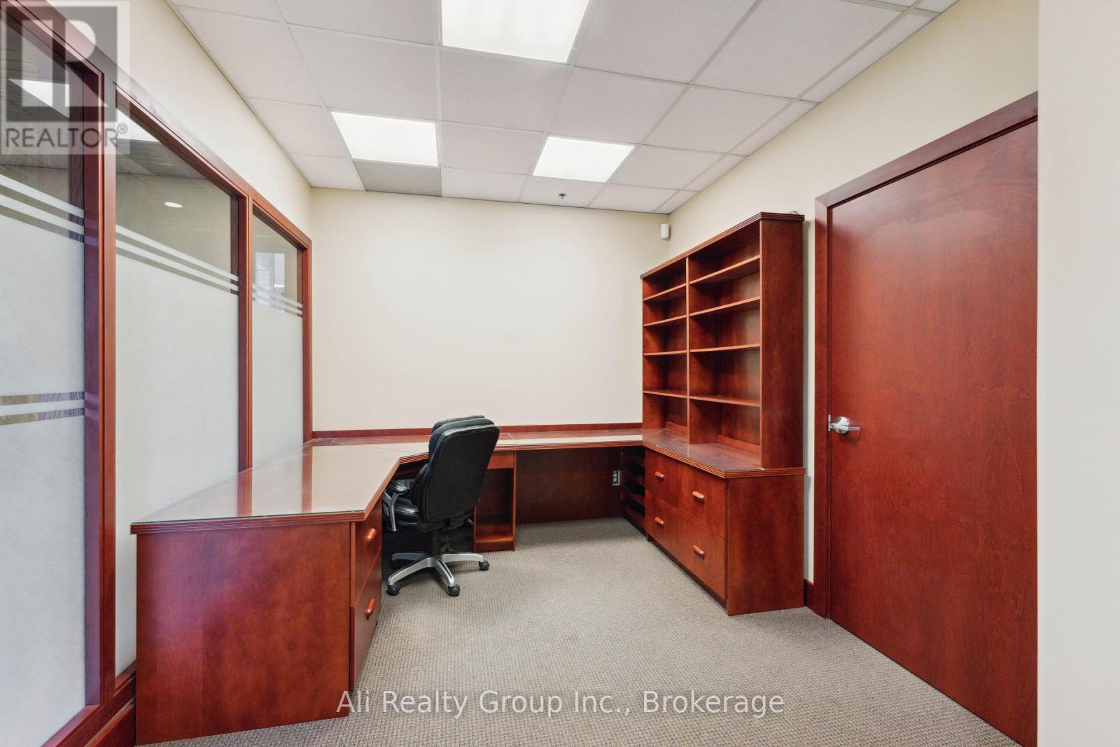 101 - 160 George Street, Ottawa, Ontario  K1N 9M2 - Photo 14 - X12584284