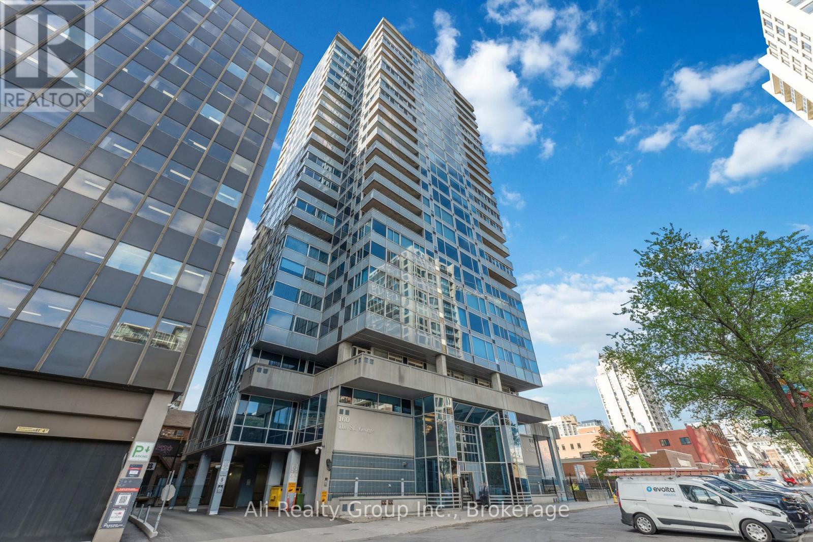 101 - 160 George Street, Ottawa, Ontario  K1N 9M2 - Photo 2 - X12584284