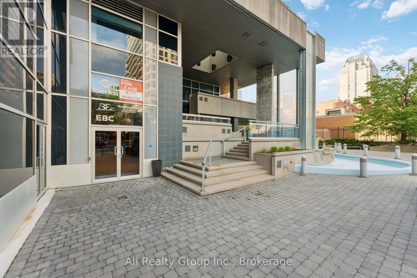 101 - 160 George Street, Ottawa, Ontario  K1N 9M2 - Photo 3 - X12584284