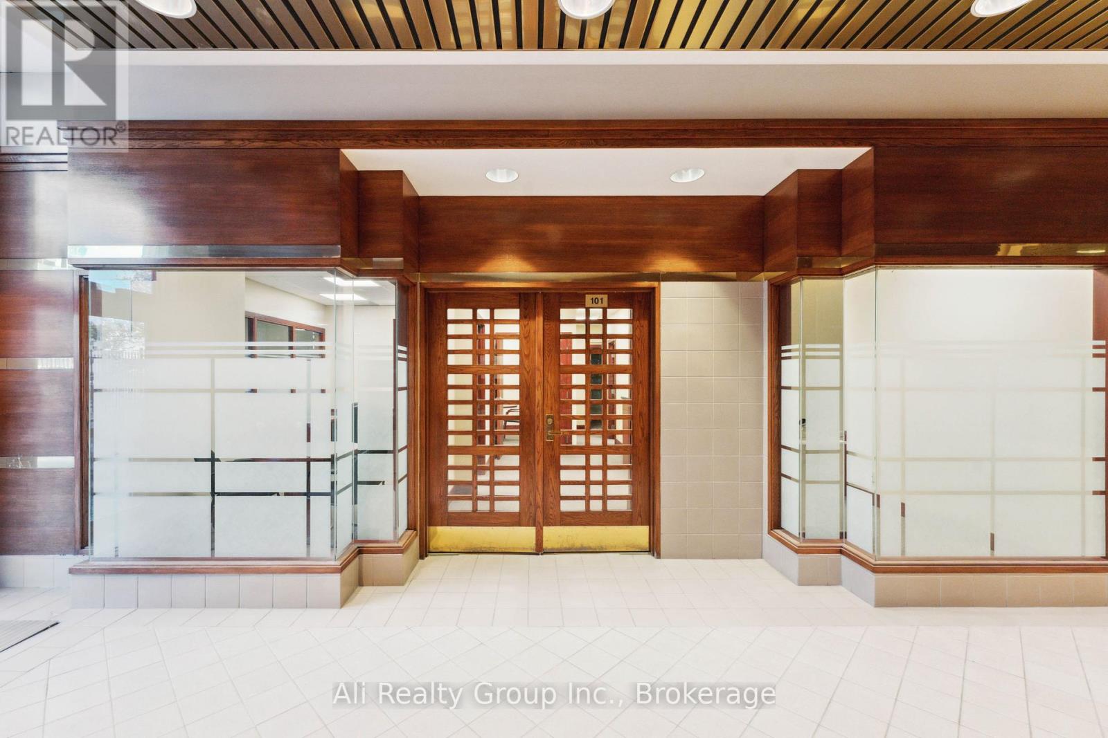101 - 160 George Street, Ottawa, Ontario  K1N 9M2 - Photo 4 - X12584284