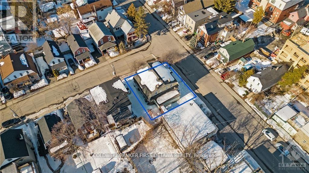 4 Oxford Street, Ottawa, Ontario  K1Y 2R7 - Photo 1 - X12585258