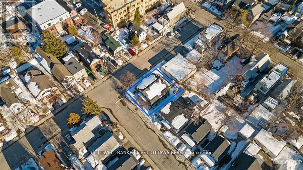 4 Oxford Street, Ottawa, Ontario  K1Y 2R7 - Photo 2 - X12585258
