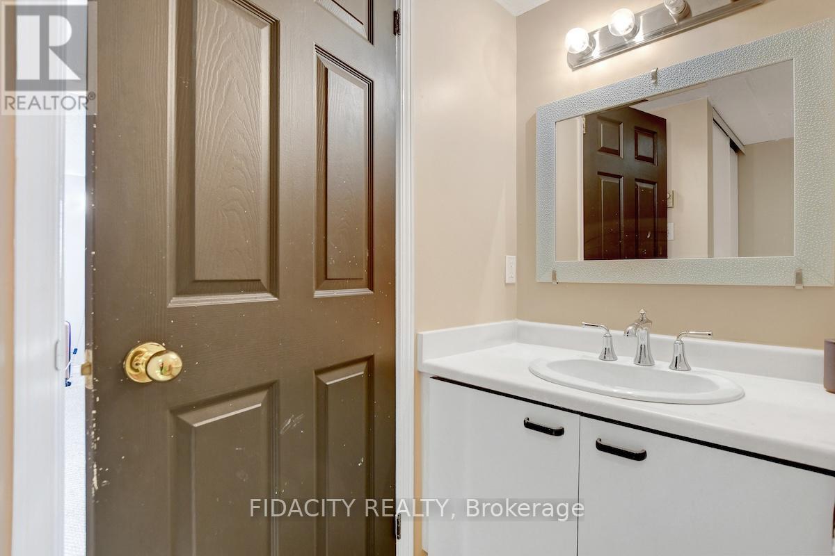 309 - 1490 Heron Road, Ottawa, Ontario  K1V 6A5 - Photo 15 - X12588568