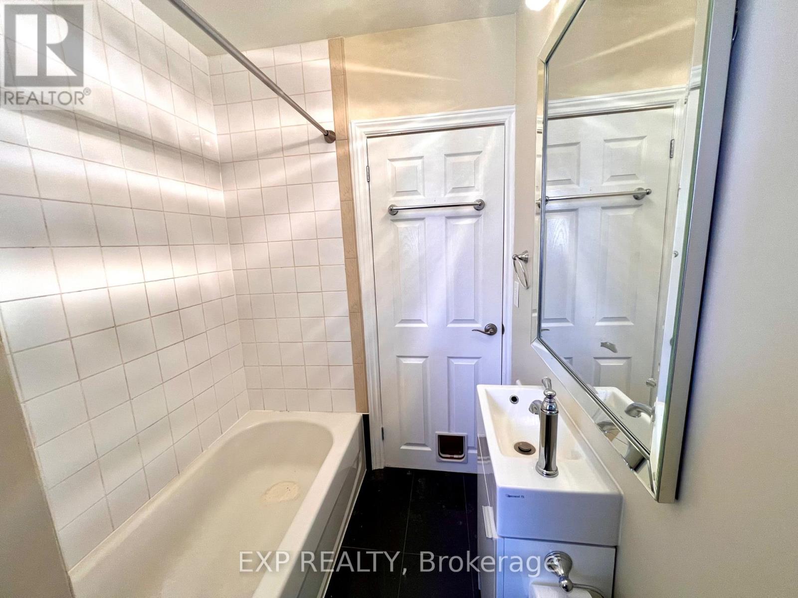 1079 Wellington Street W, Ottawa, Ontario  K1Y 2Y2 - Photo 16 - X12599586