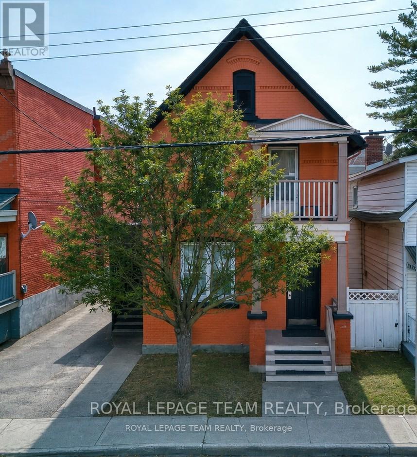 158 St Andrew Street, Ottawa, Ontario  K1N 5G4 - Photo 1 - X12613342