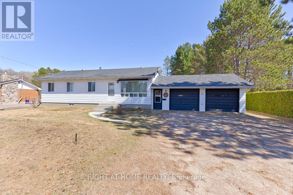 28 Jackpine Street, Madawaska Valley, Ontario  K0J 1B0 - Photo 2 - X12630234