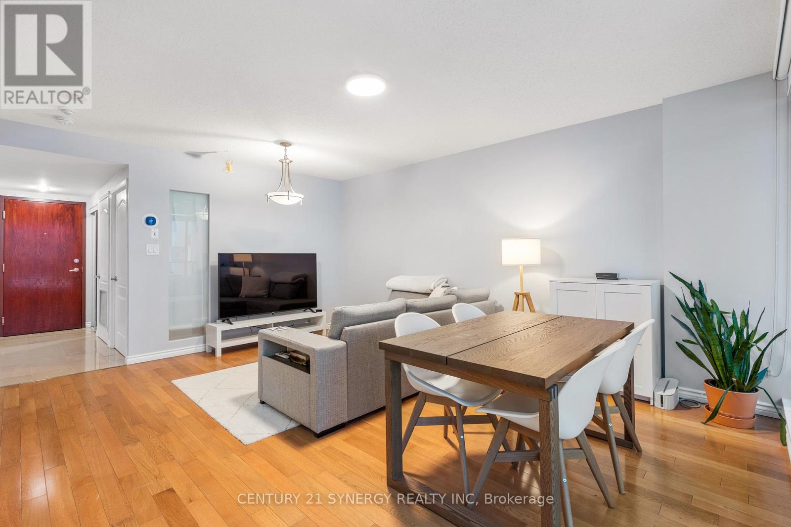 306 - 263 Wellington Street W, Toronto, Ontario  M5V 3E6 - Photo 11 - C12636424