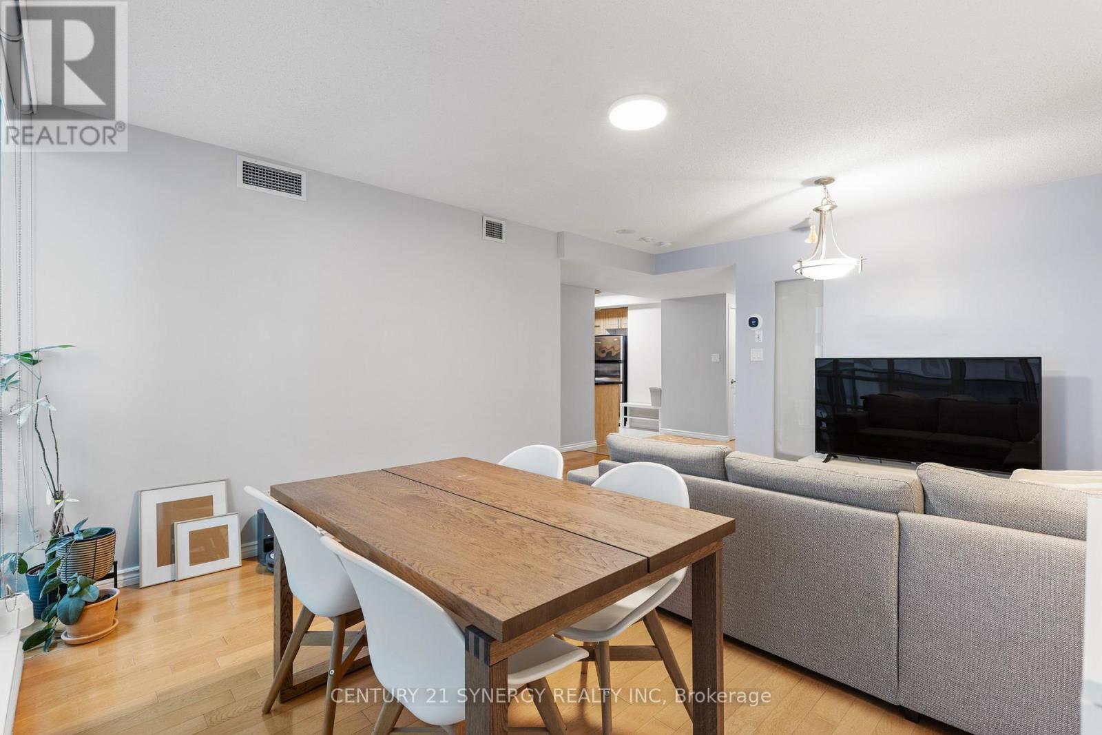306 - 263 Wellington Street W, Toronto, Ontario  M5V 3E6 - Photo 13 - C12636424