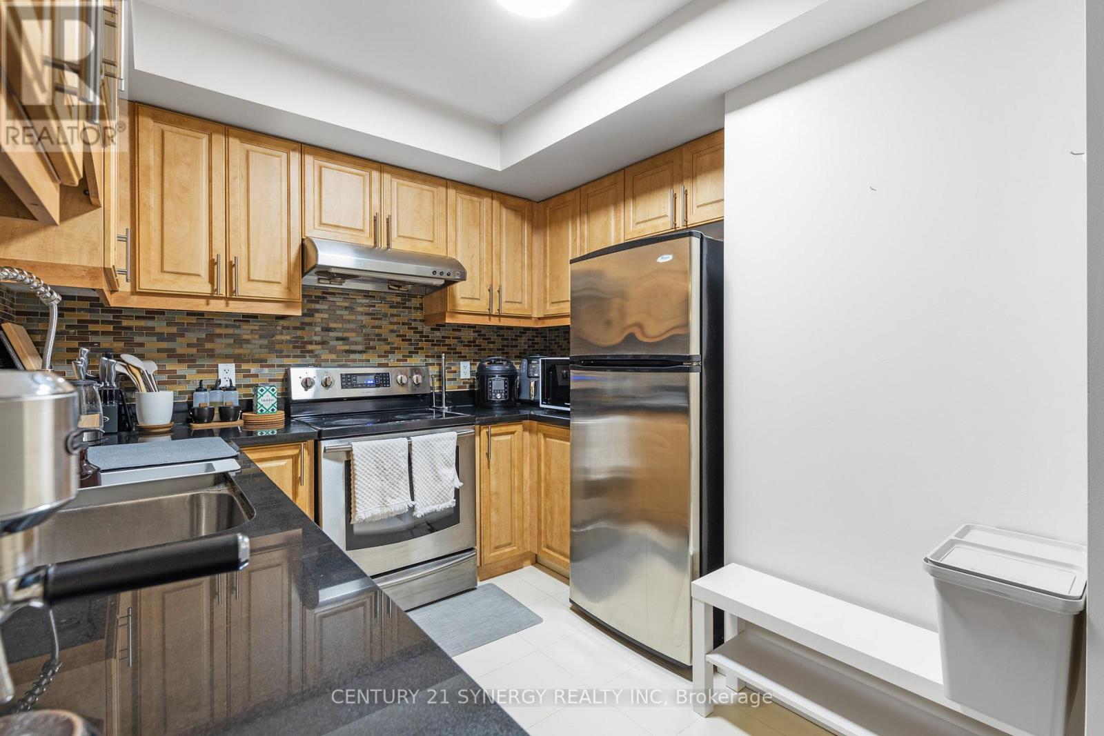 306 - 263 Wellington Street W, Toronto, Ontario  M5V 3E6 - Photo 18 - C12636424