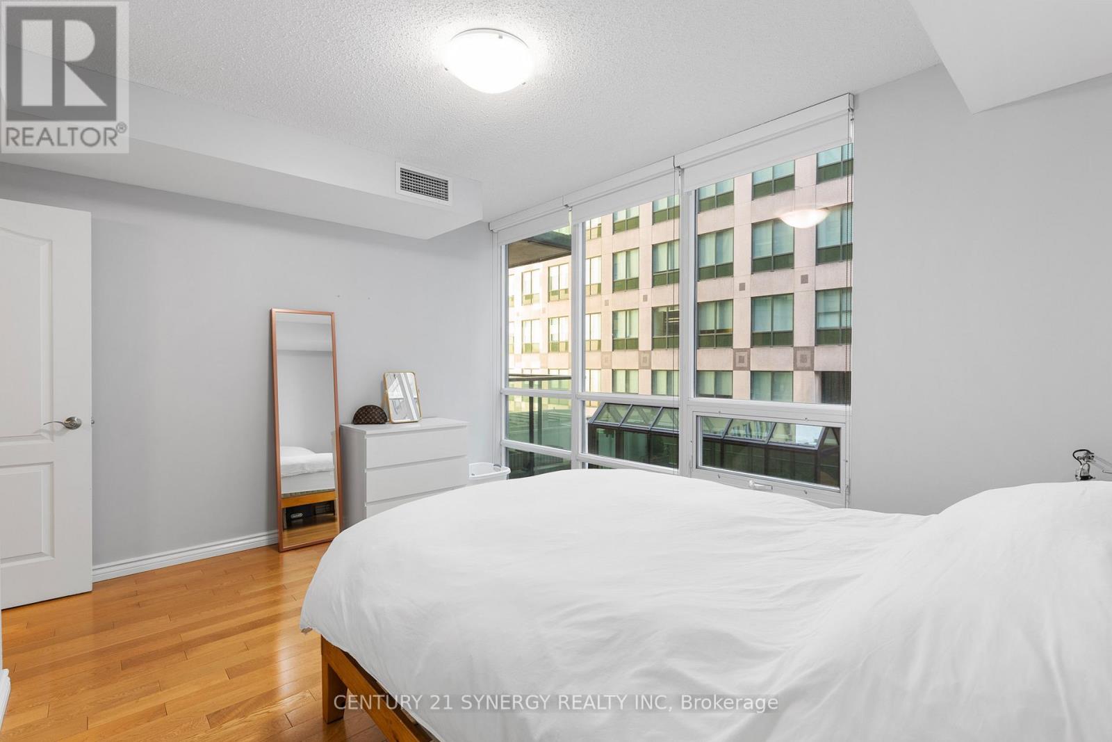 306 - 263 Wellington Street W, Toronto, Ontario  M5V 3E6 - Photo 21 - C12636424