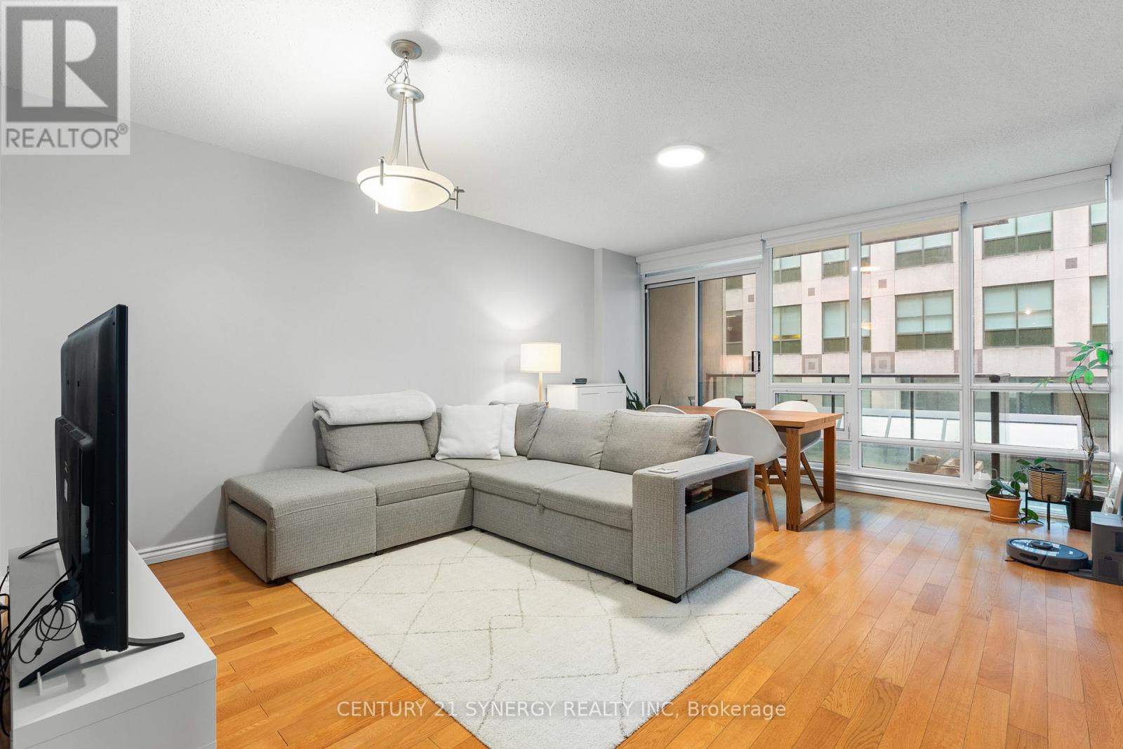 306 - 263 Wellington Street W, Toronto, Ontario  M5V 3E6 - Photo 5 - C12636424