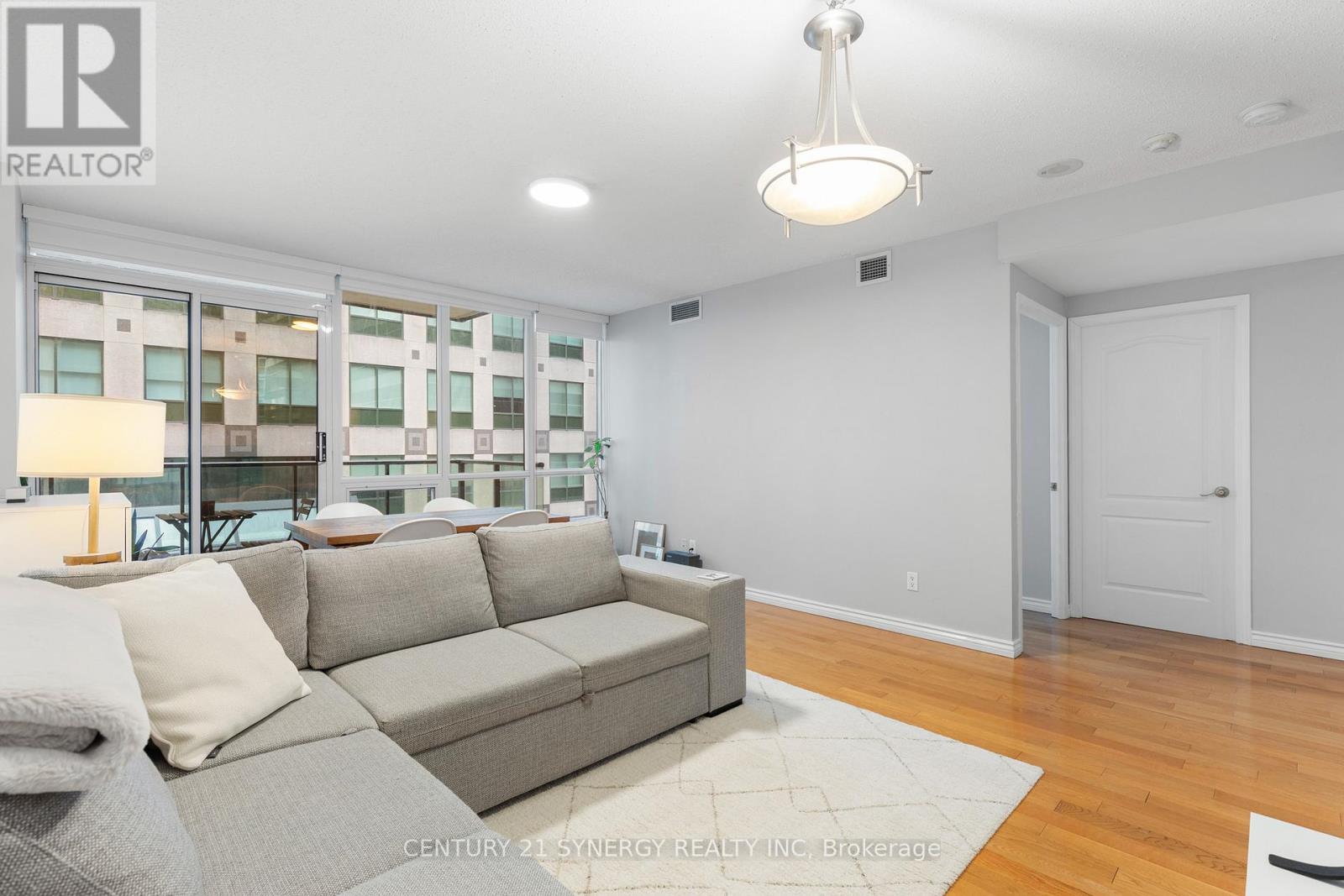 306 - 263 Wellington Street W, Toronto, Ontario  M5V 3E6 - Photo 7 - C12636424