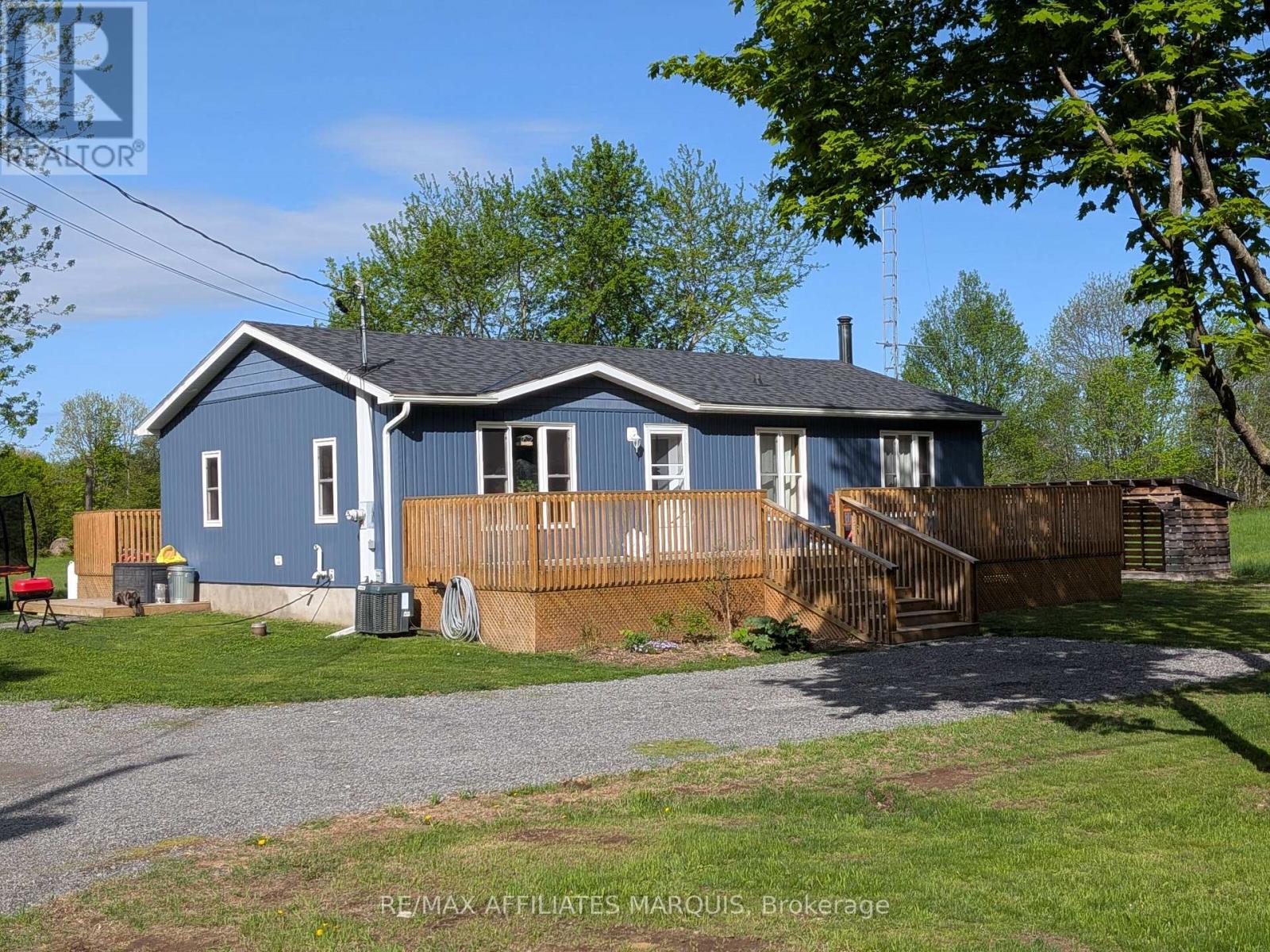 480 Porter Road, Rideau Lakes, Ontario  K0G 1X0 - Photo 1 - X12640214
