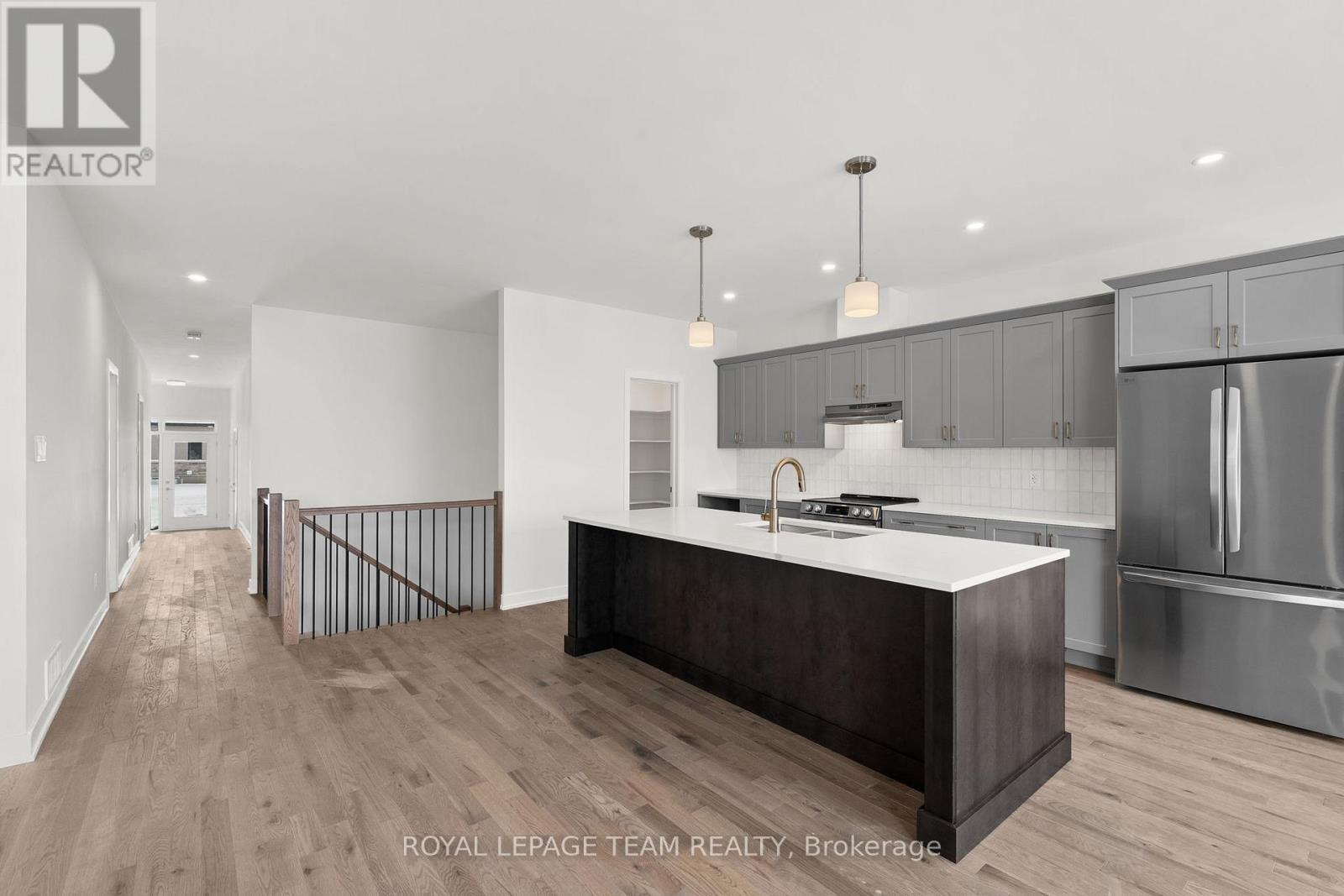 1086 Moore Street, Brockville, Ontario  K6V 0H2 - Photo 10 - X12643532