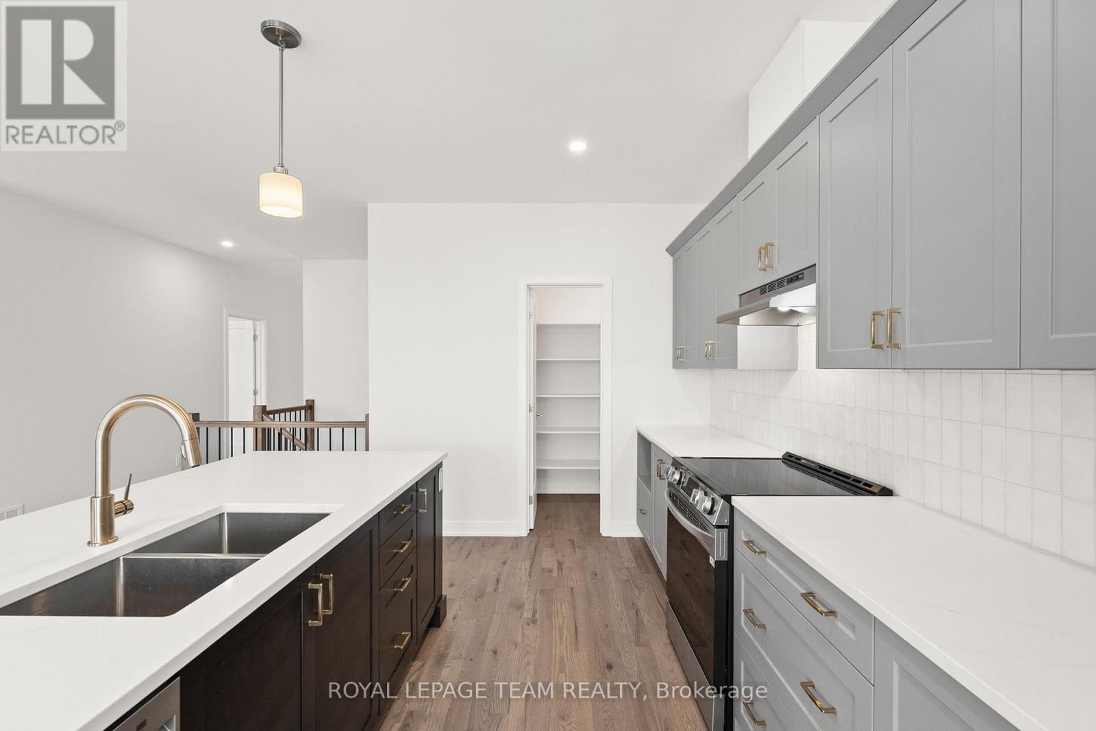 1086 Moore Street, Brockville, Ontario  K6V 0H2 - Photo 11 - X12643532