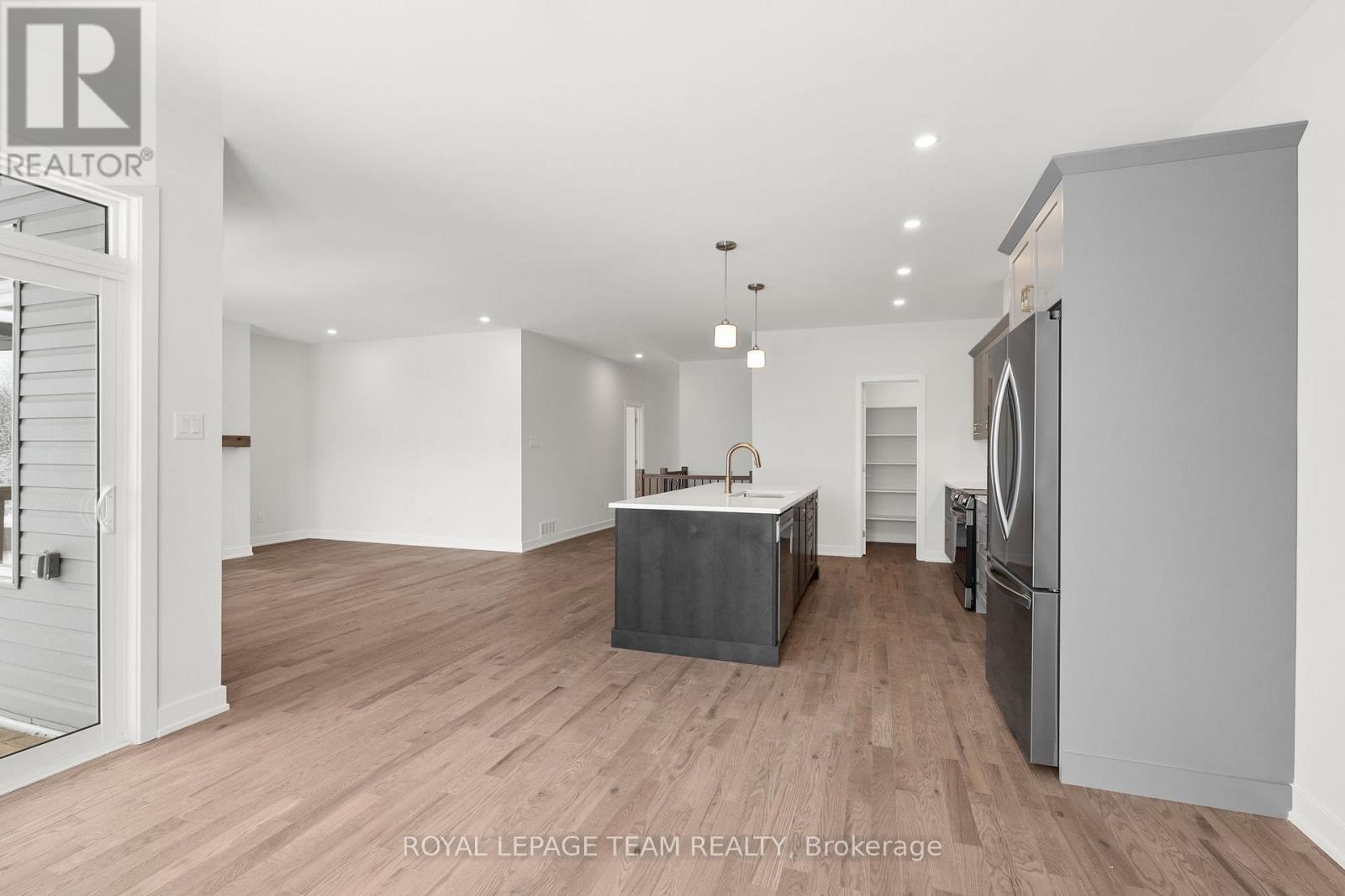 1086 Moore Street, Brockville, Ontario  K6V 0H2 - Photo 18 - X12643532