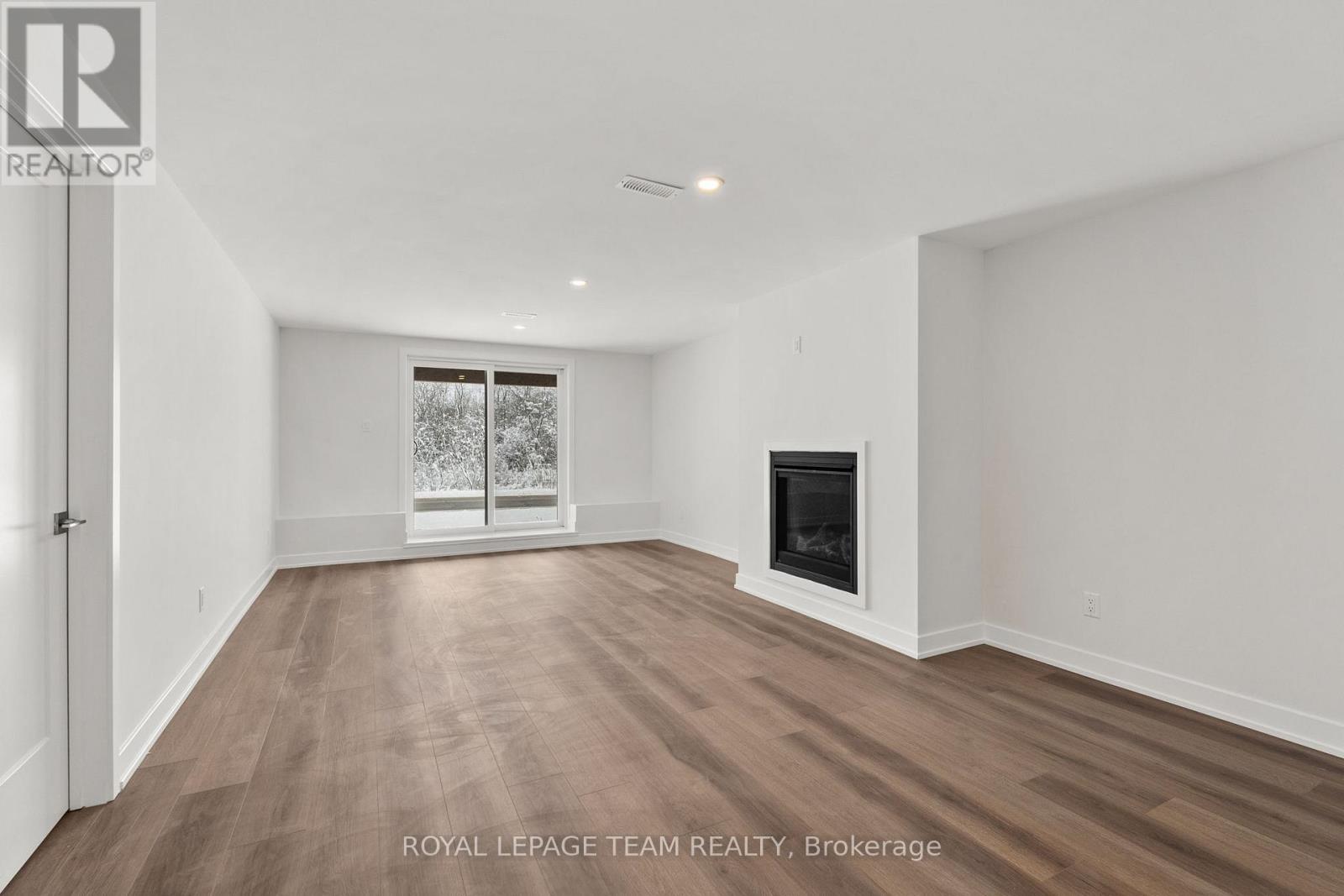 1086 Moore Street, Brockville, Ontario  K6V 0H2 - Photo 35 - X12643532