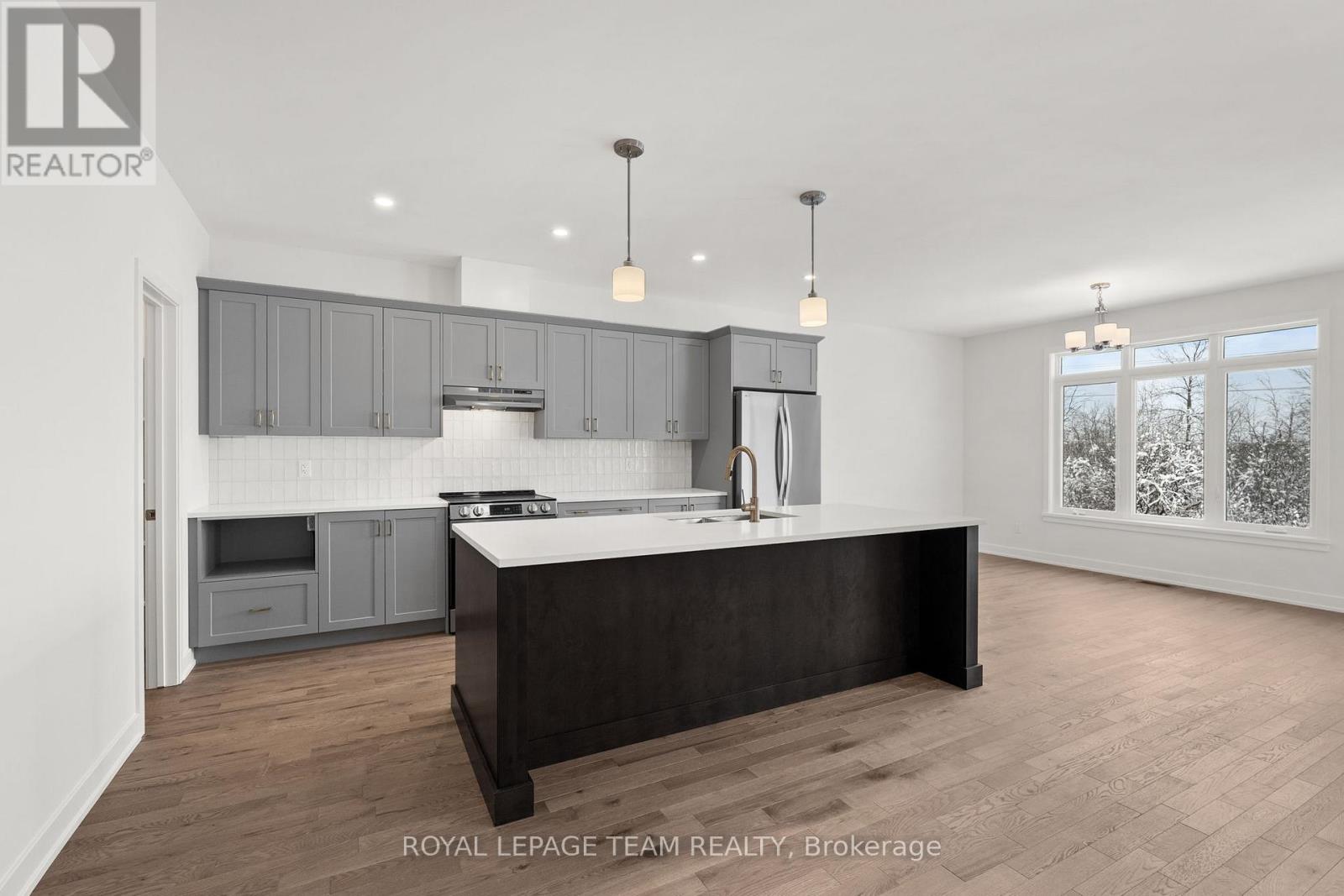 1086 Moore Street, Brockville, Ontario  K6V 0H2 - Photo 8 - X12643532