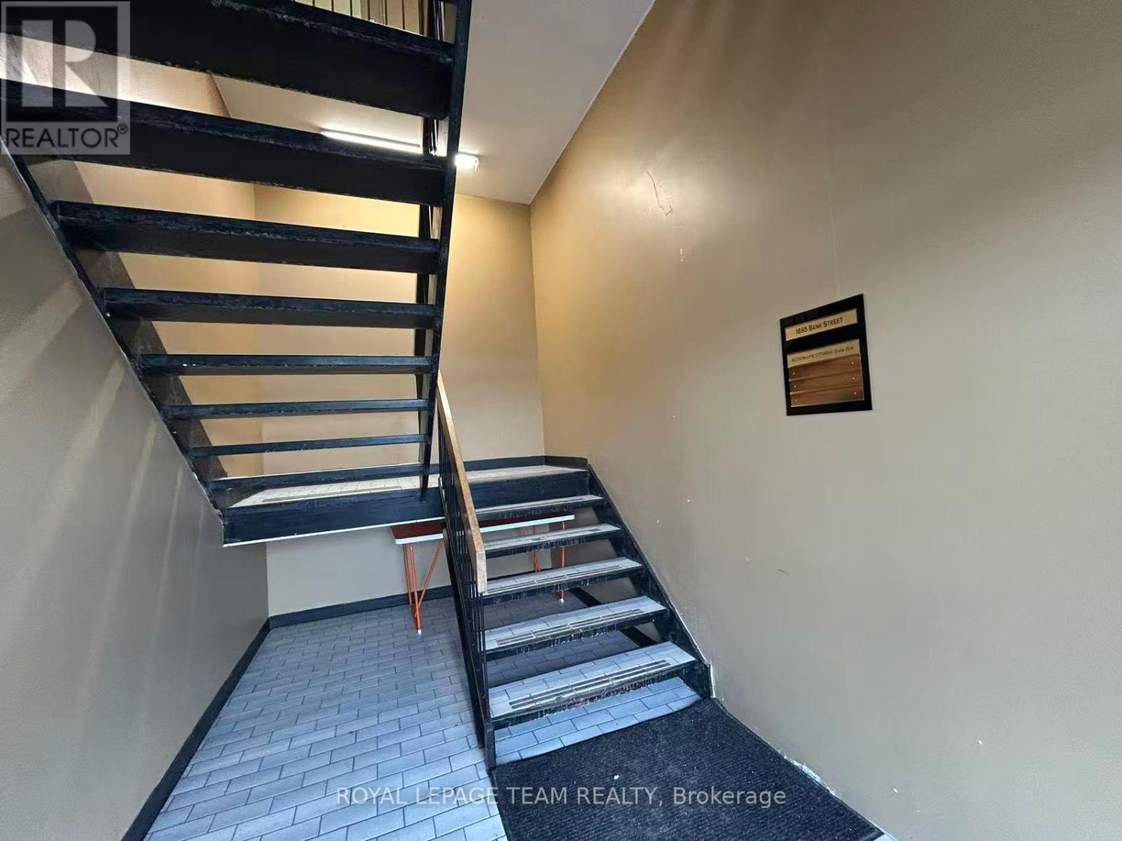 201 - 1695 Bank Street, Ottawa, Ontario  K1V 7Z3 - Photo 10 - X12644618