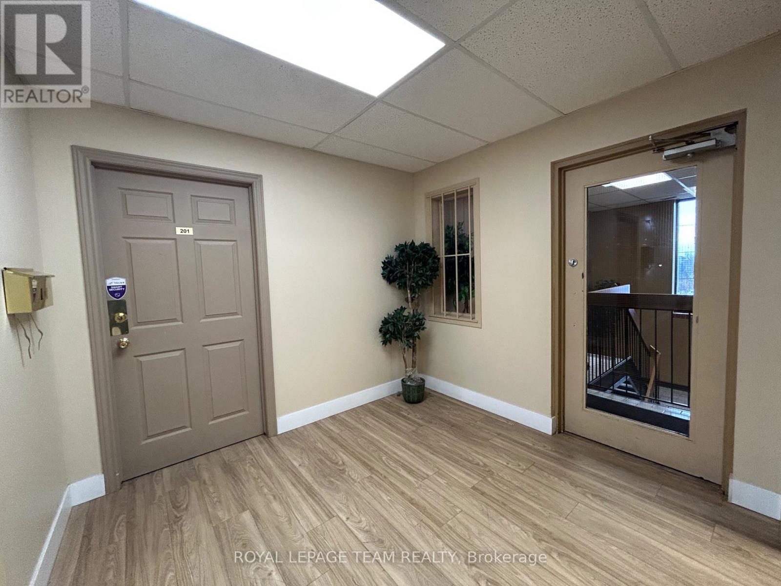 201 - 1695 Bank Street, Ottawa, Ontario  K1V 7Z3 - Photo 16 - X12644618