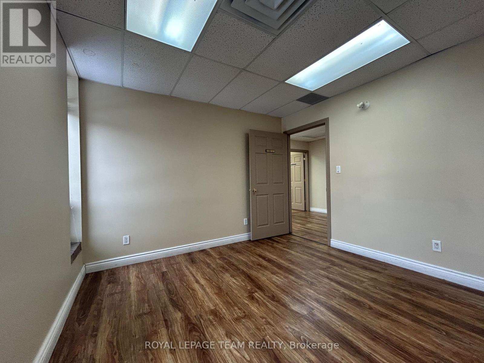 201 - 1695 Bank Street, Ottawa, Ontario  K1V 7Z3 - Photo 30 - X12644618