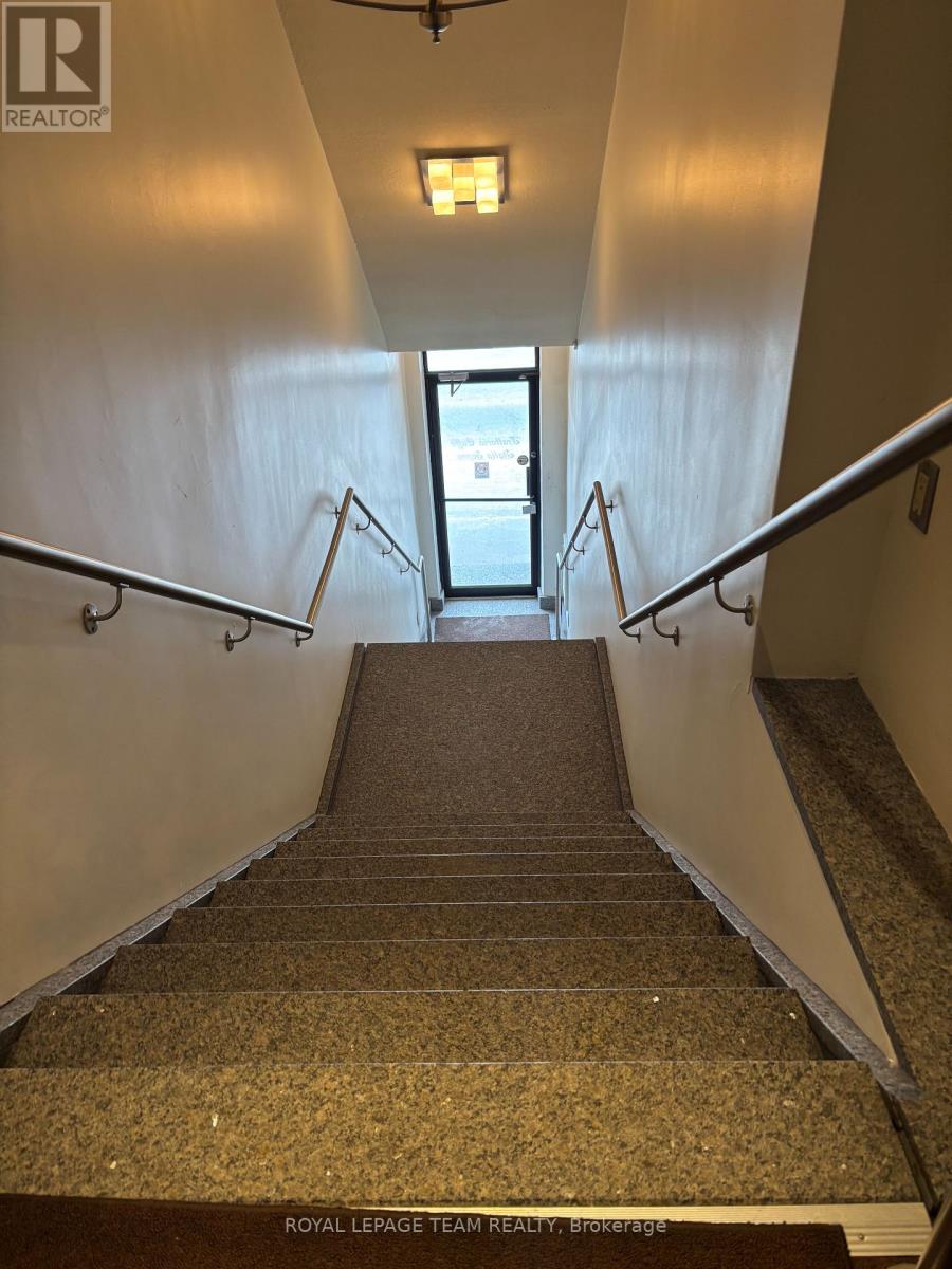 254 Preston Street, Ottawa, Ontario  K1R 7R4 - Photo 14 - X12646372