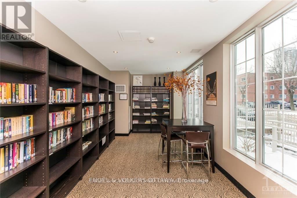 1005 - 138 Somerset Street W, Ottawa, Ontario  K2P 0A3 - Photo 5 - X12651856