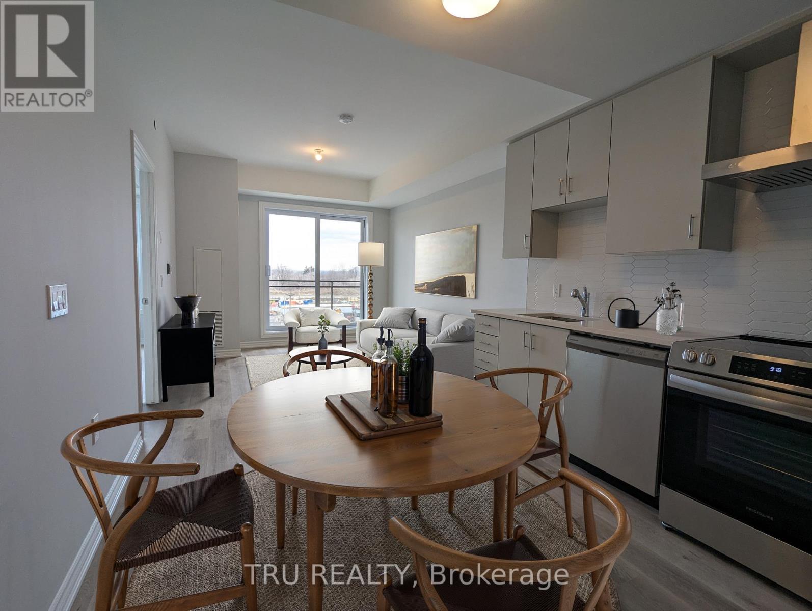 417 - 1350 Hemlock Road, Ottawa, Ontario  K1K 5C2 - Photo 3 - X12654688
