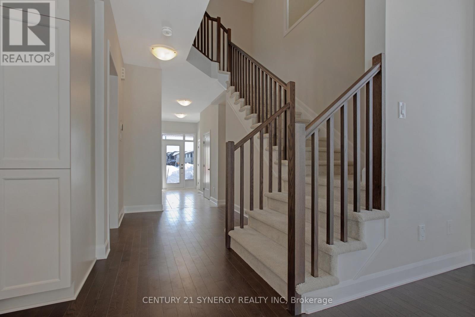 708 Taliesin Crescent, Ottawa, Ontario  K2S 2K6 - Photo 8 - X12657434