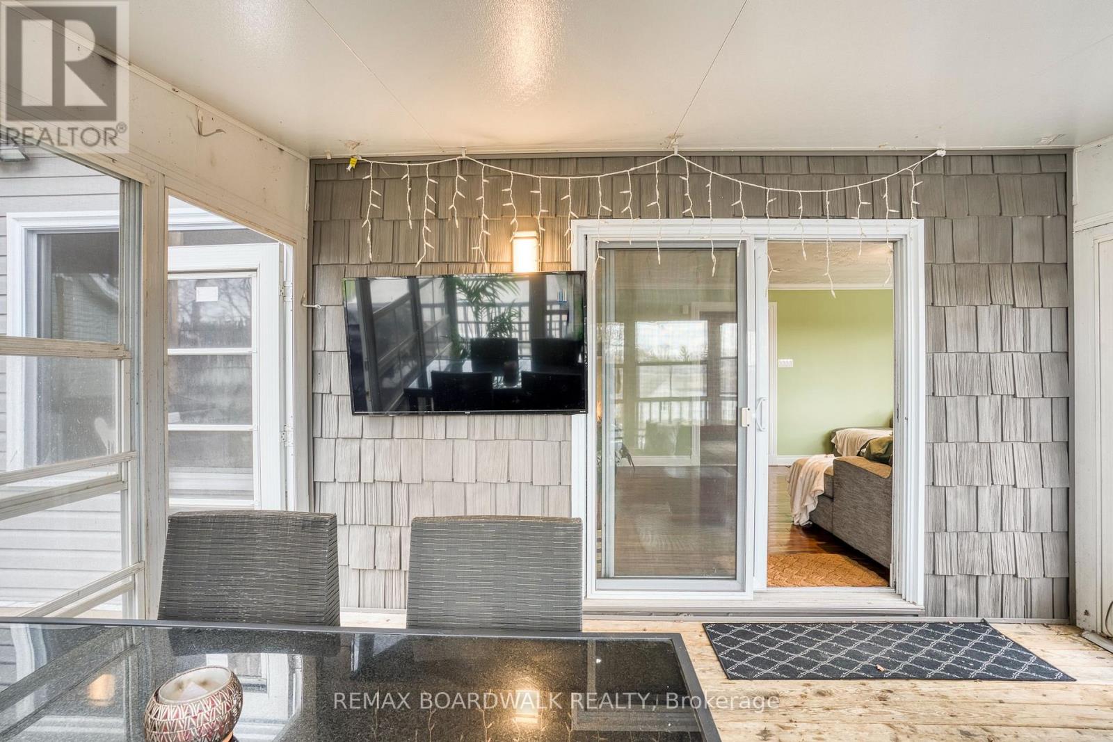 27 Allan Street, Carleton Place, Ontario  K7C 1T1 - Photo 36 - X12664614